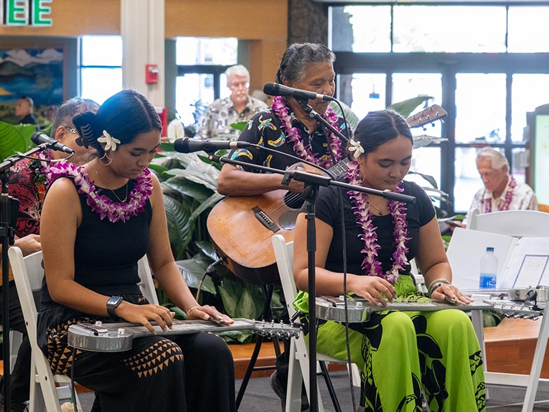 Isabella Bertelmann and Makamae Lyu-Napoleon